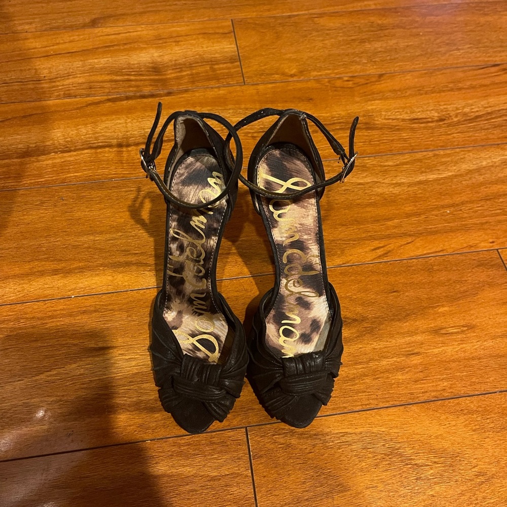 Sam Edelman Black Heels with a Tied Knot. Size 7 1/2